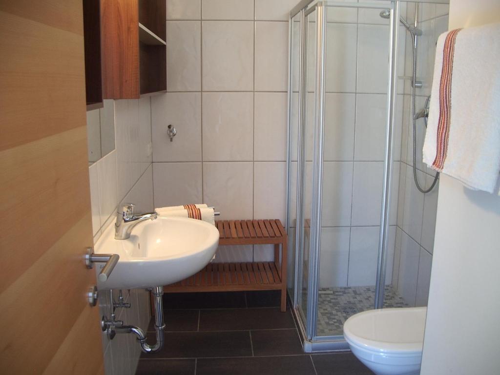 Haus Arosa Appartement Pettneu am Arlberg Kamer foto